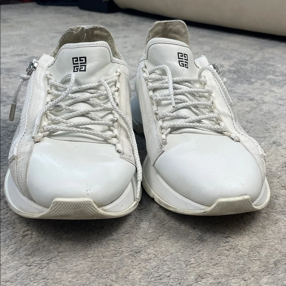 Givenchy Spectre Runner Sneakers In Leather With Zip White Sz 41